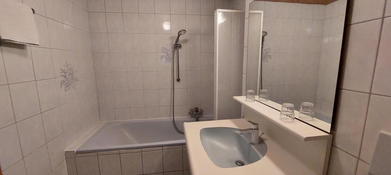 Hotel Weisses Roessl Werfen Extérieur photo