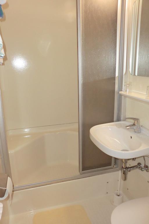 Hotel Weisses Roessl Werfen Chambre photo