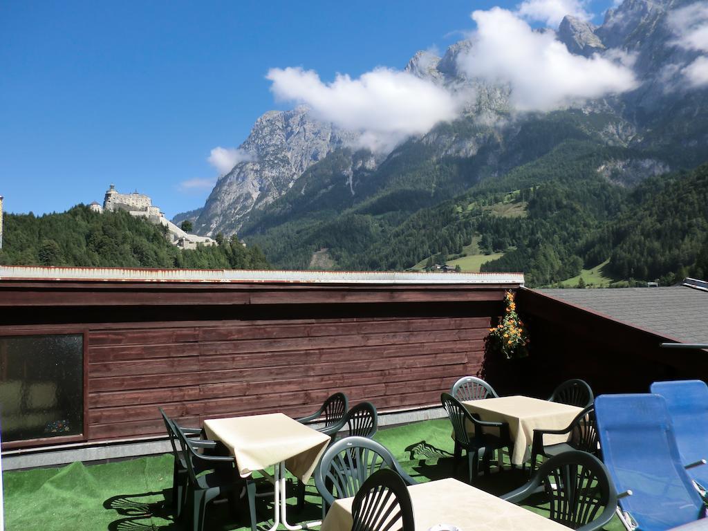 Hotel Weisses Roessl Werfen Extérieur photo