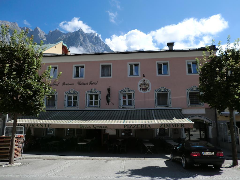 Hotel Weisses Roessl Werfen Extérieur photo
